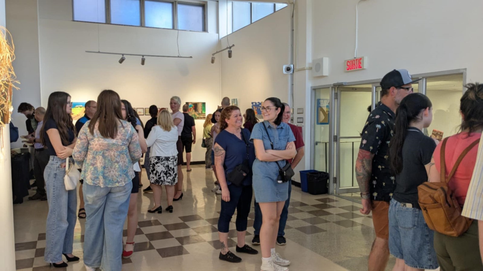 Les élèves de la Cité-des-Jeunes exposent au Cégep de Valleyfield