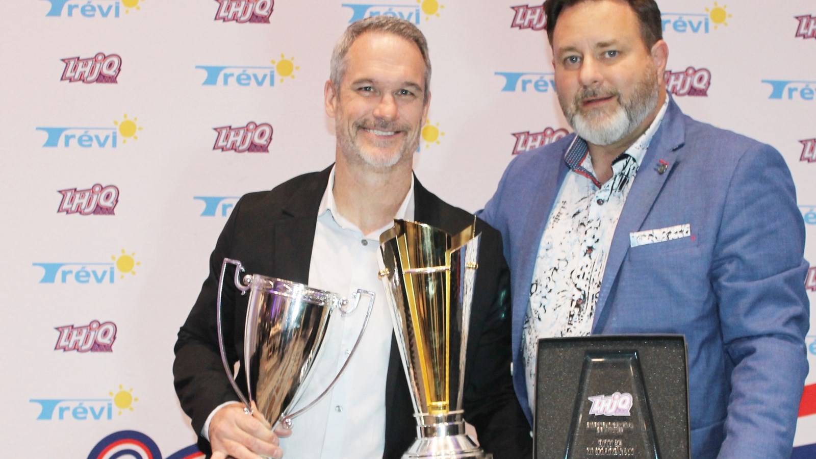 Bruce Richardson prend la pose avec Stéphane Scotto