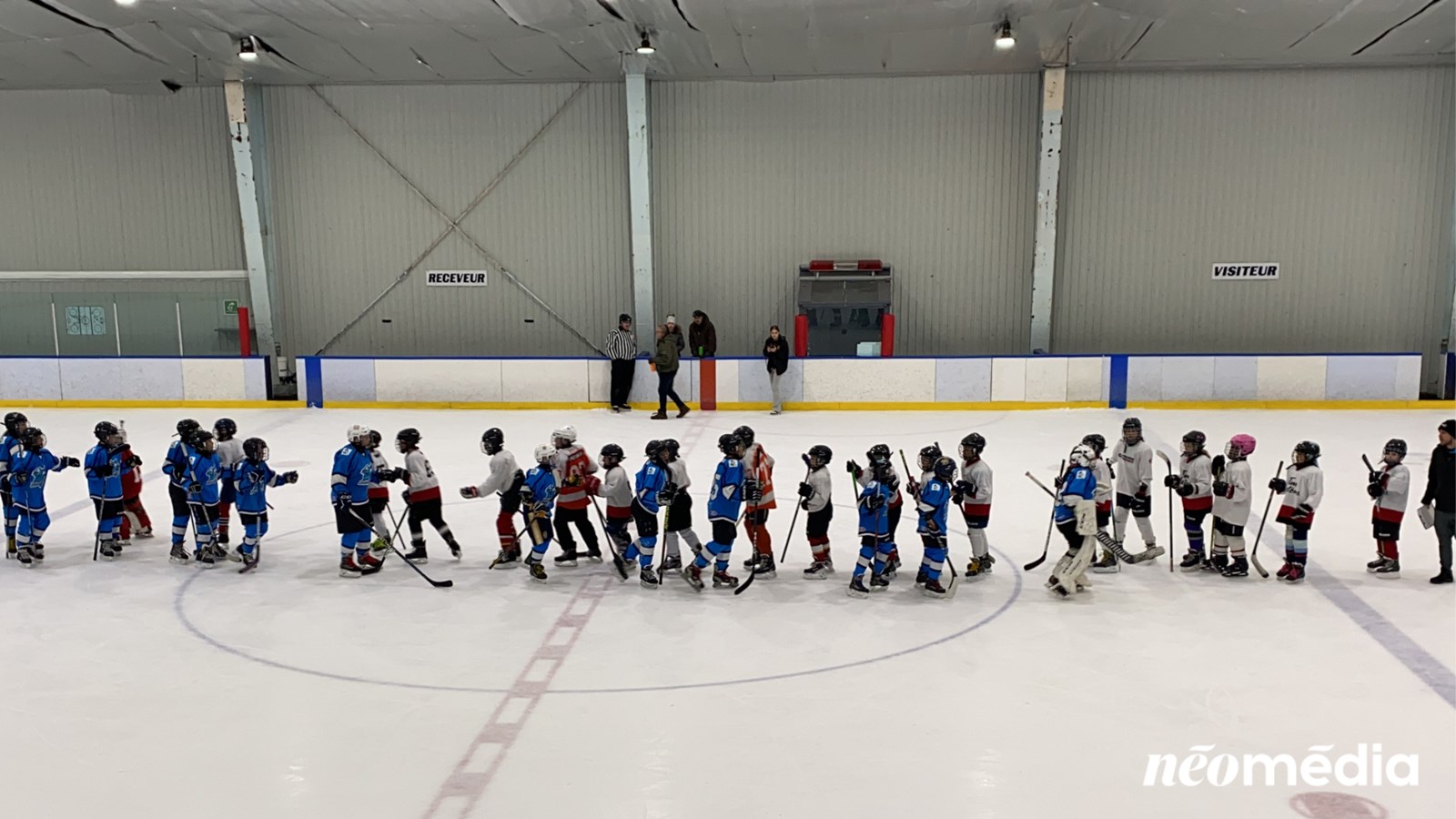 Un match enlevant entre les Coyotes et les Aigles