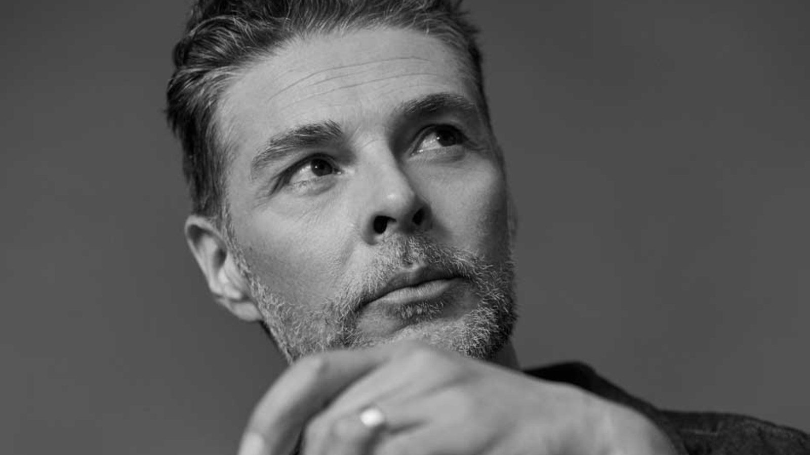 C'est Martin Giroux qui lancera les spectacles musicaux d'été le 2 juillet prochain avec son Hommage à Richard Desjardins