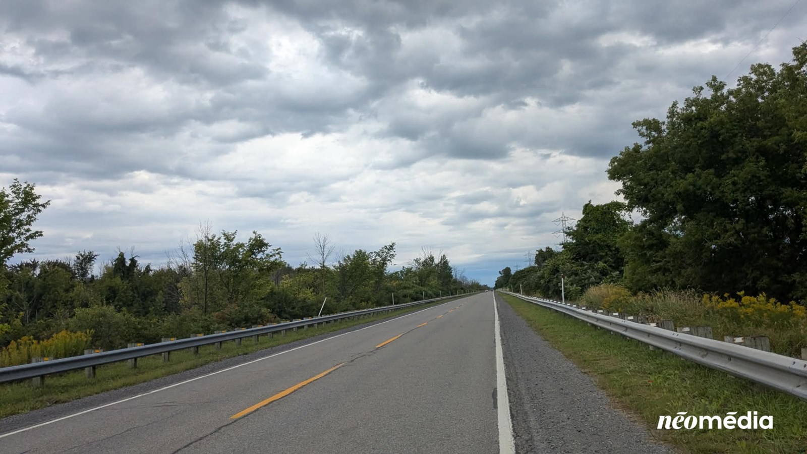 Le délit de fuite est survenu entre le chemin St-Féréol et le chemin St-Dominique à Les Cèdres sur la route 338 
