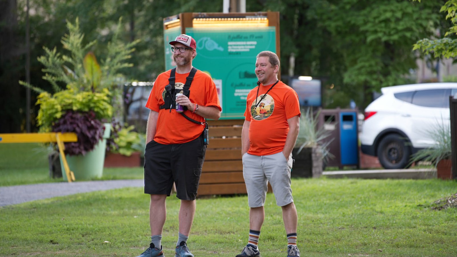 François Hallé, responsable des bénévoles au Festival Artefact et Francis Paquette, un des cofondateurs de l'évènement ont été sur le terrain toute la fin de semaine pour cette tombée de rideau