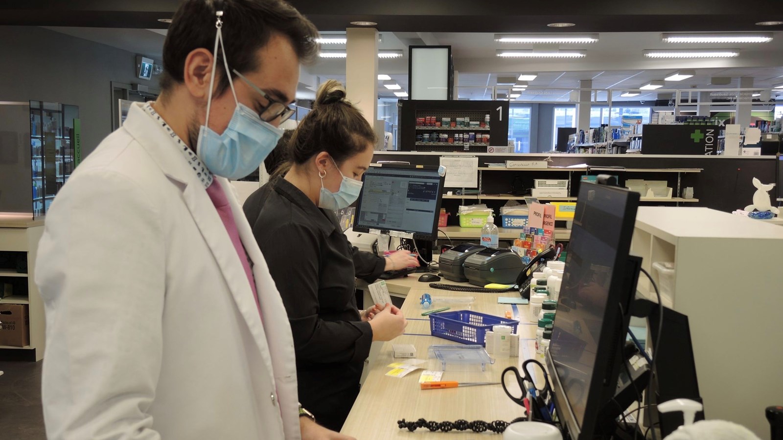 Les pharmaciens autorisés à prescrire l'antiviral Paxlovid