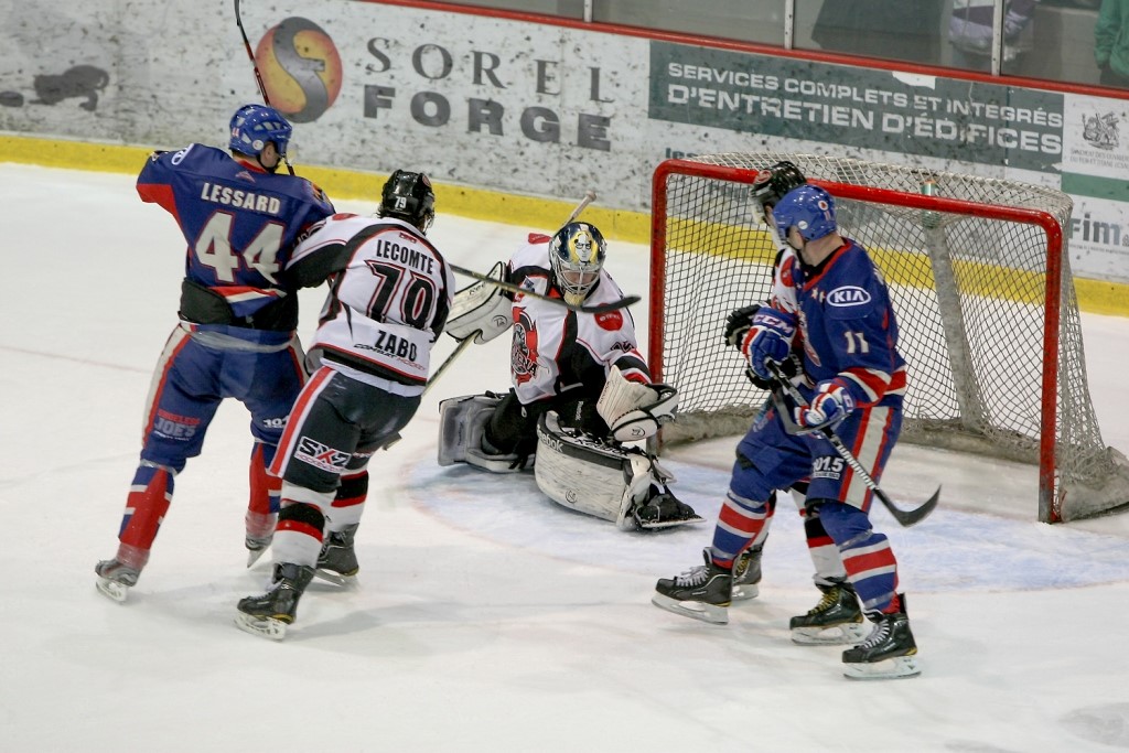 Le HC Carvena remporte le premier match