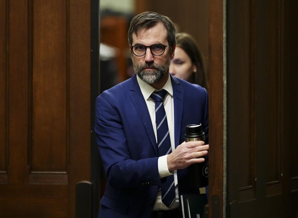 Ottawa forcera les banques à identifier clairement les remises sur le carbone