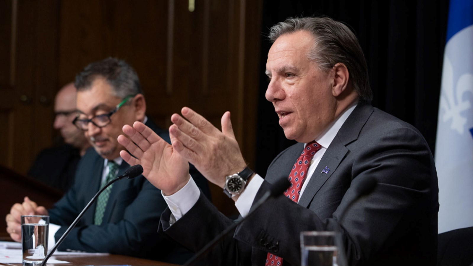 Réouverture prochaine des petits commerces: « on y travaille avec la Santé publique », François Legault 