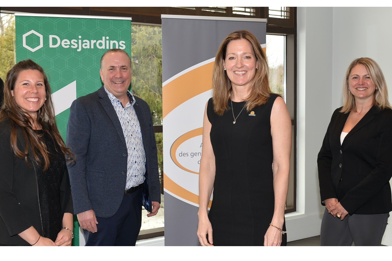Stéphanie Gingras, directrice générale AGAB; Charles Bergeron-Vachon, président AGAB; Liza Poulin, mairesse de la Ville de Blainville et Audrey Laurin, présidente conseil d’administration Caisse Desjardins de l’Envolée
