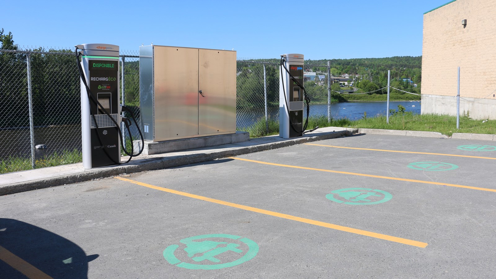 Une tarification de nuit pour des bornes de recharge de véhicules électriques