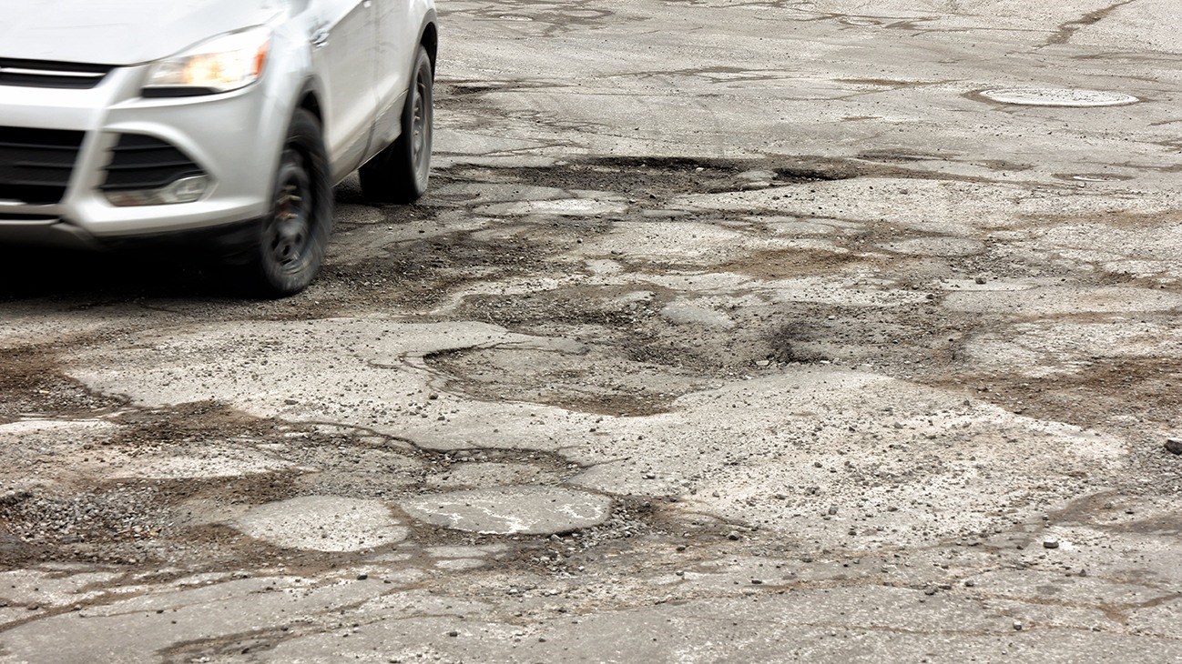Cette initiative a pour objectif de mettre en évidence l’état des infrastructures routières.