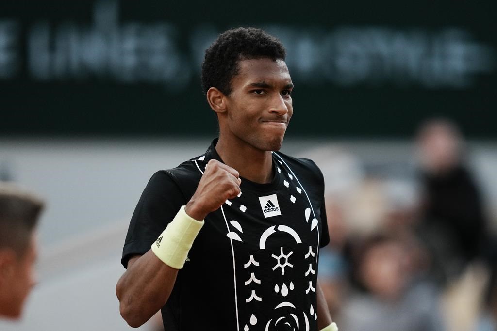 Auger-Aliassime victorieux à Bois-le-Duc, tandis que Shapovalov s'incline à Stuttgart