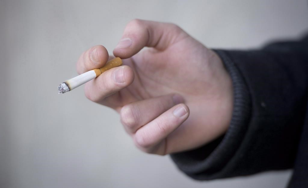 Des organismes demandent aux partis d'augmenter la taxe provinciale sur le tabac
