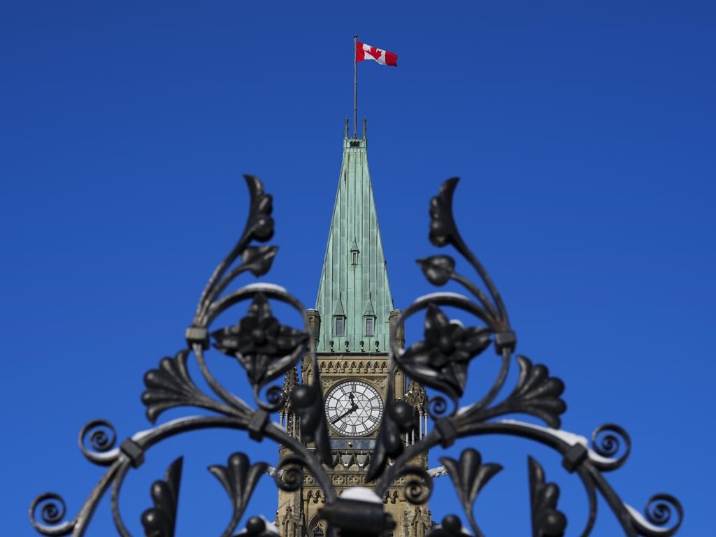 Les libéraux doivent jongler avec des hausses d'impôt et des réductions de dépenses