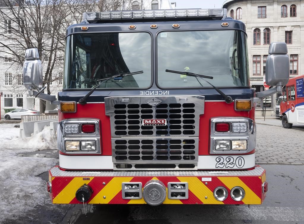 Le monastère du Bon-Pasteur, au centre-ville de Montréal, est la proie des flammes