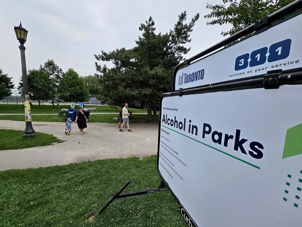Toronto permettra la consommation d'alcool dans plus de parcs municipaux cet été