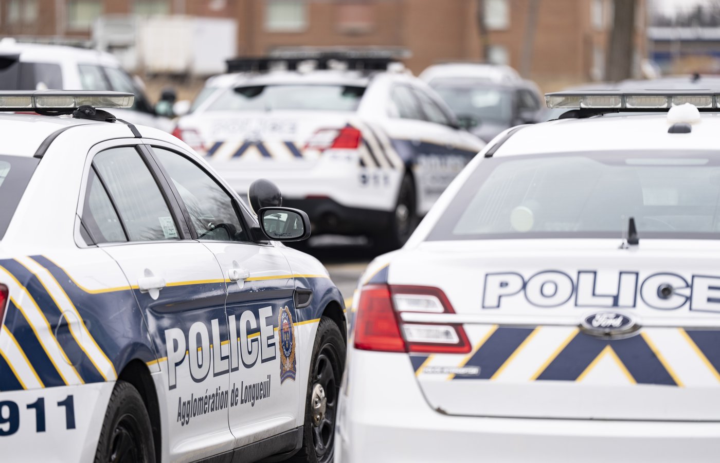 Un homme entre la vie et la mort après un accident à Brossard