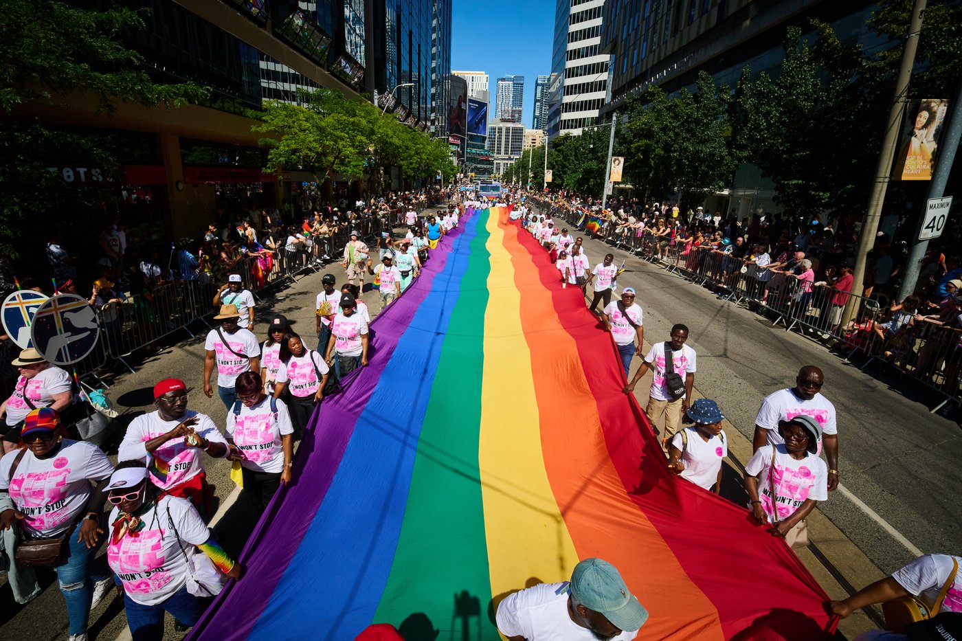 Les associations LGBTQ+ exhortent Ottawa à prolonger le plan qui arrive à échéance