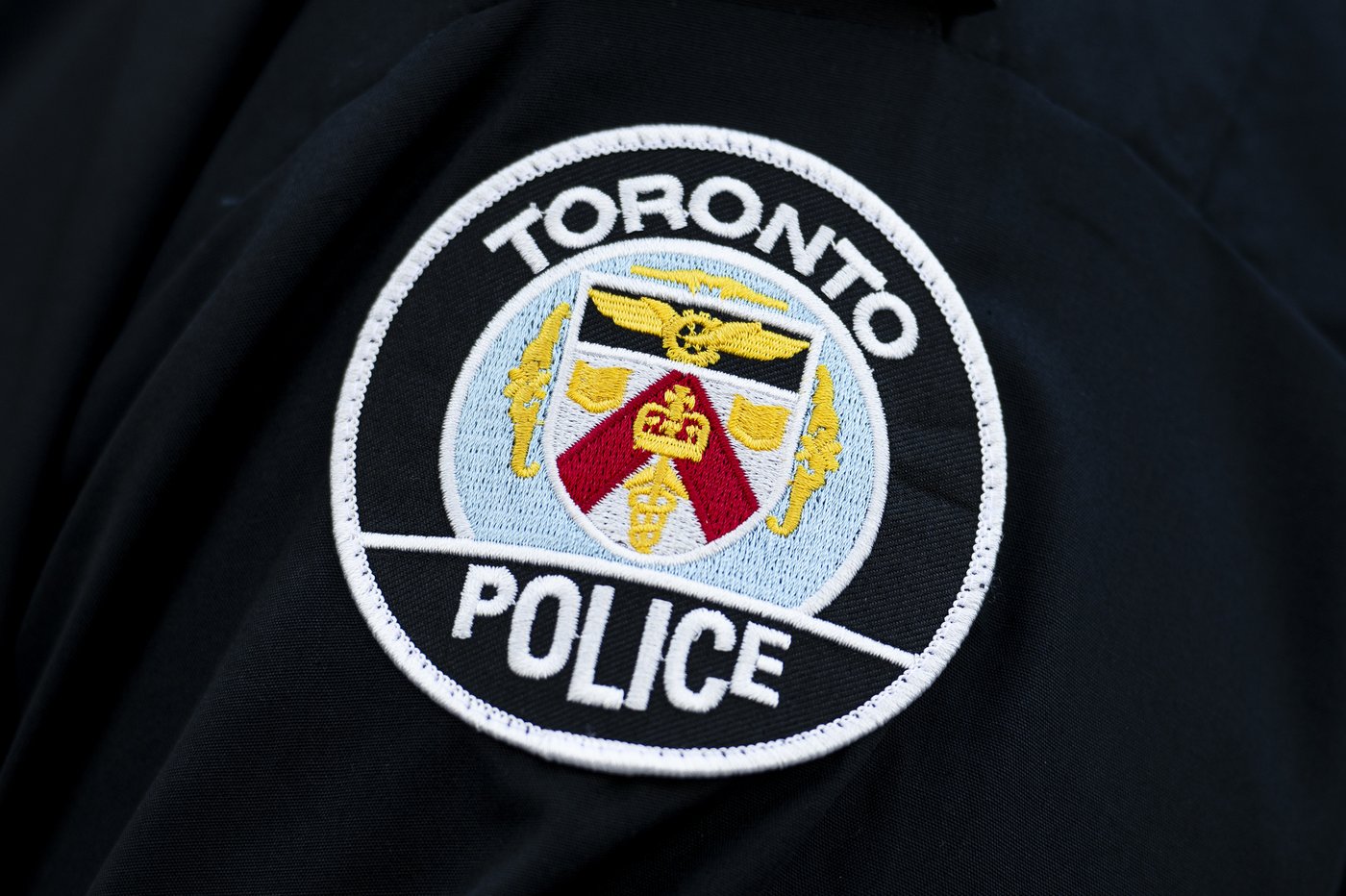 La police enquête sur des drapeaux israéliens qui auraient été incendiés à Toronto