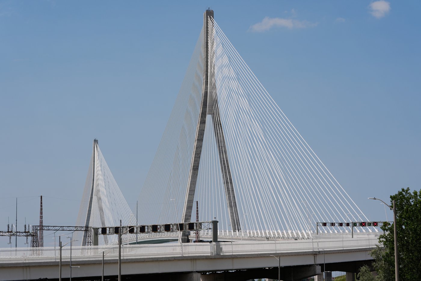 Des dizaines d'automobilistes ont circulé à contre-sens près du pont Gordie-Howe